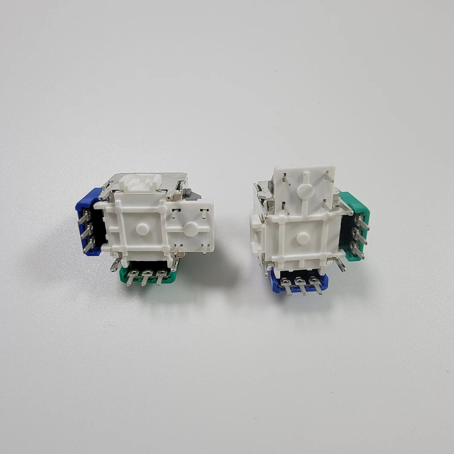 2PCS K-Silver JS13 Pro TMR Joystick for Switch Pro PS5 PS4 Xbox Series Xbox Elite 2 Replacement 3D Analog ThumbStick Anti-Drift