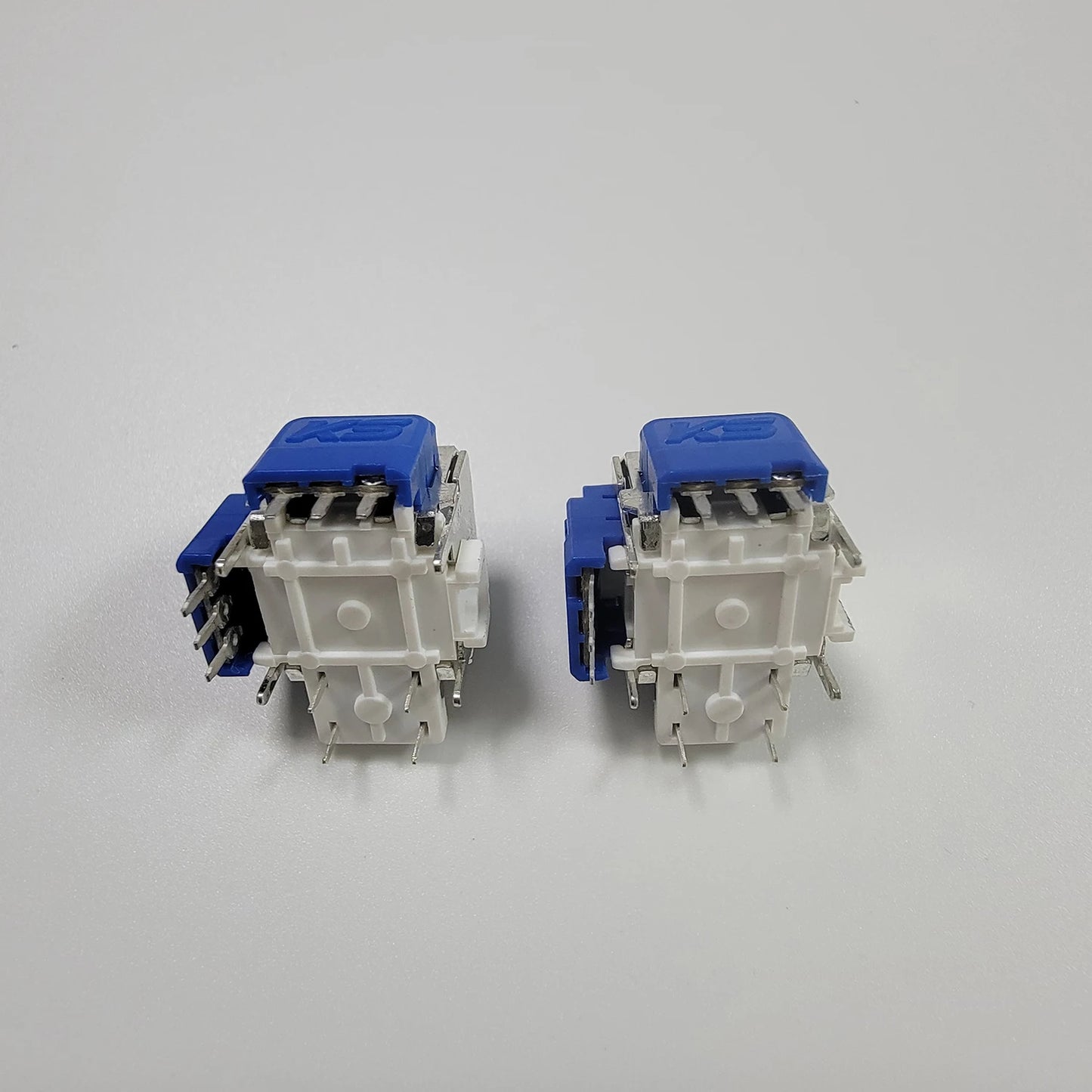 2PCS K-Silver JS13 Pro TMR Joystick for Switch Pro PS5 PS4 Xbox Series Xbox Elite 2 Replacement 3D Analog ThumbStick Anti-Drift