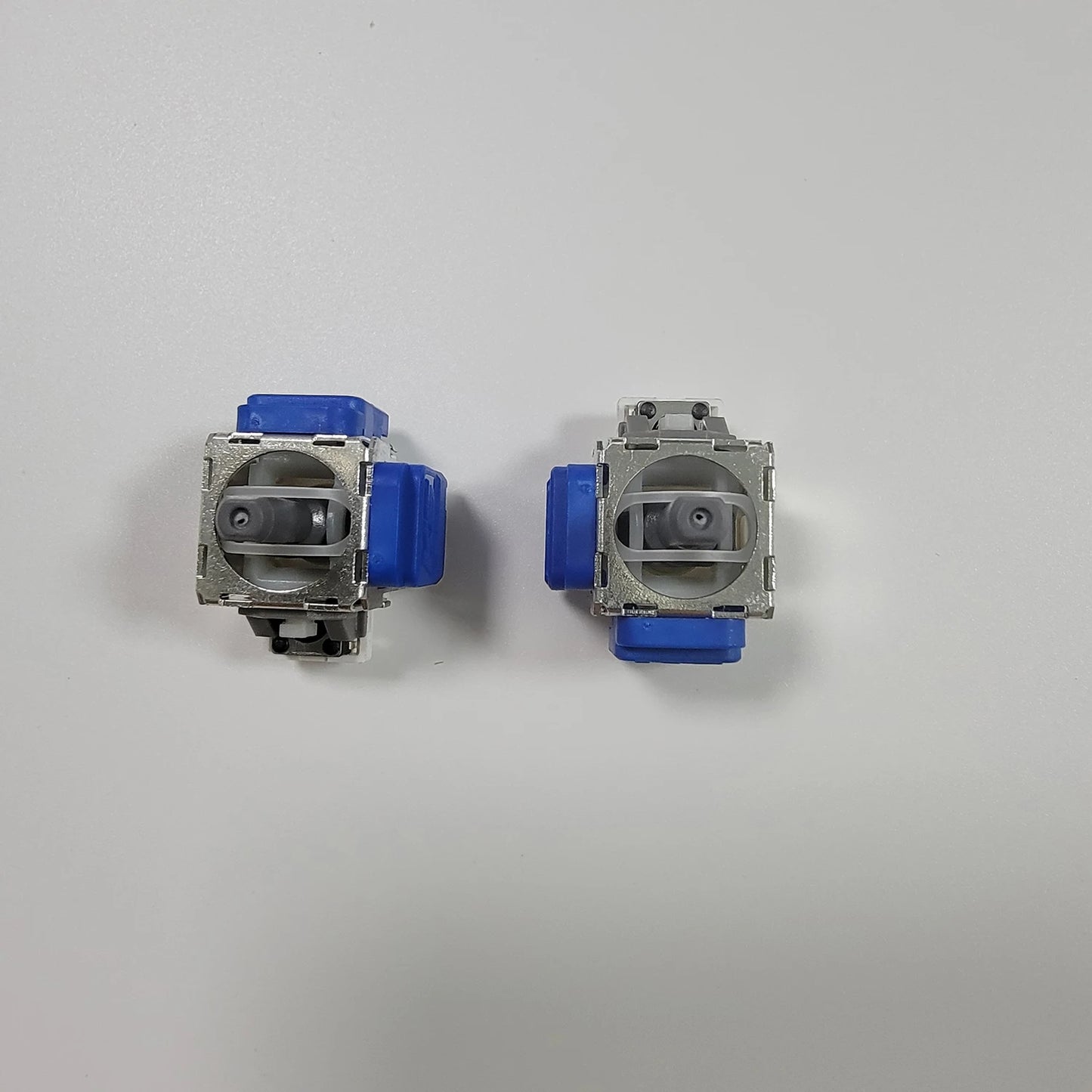 2PCS K-Silver JS13 Pro TMR Joystick for Switch Pro PS5 PS4 Xbox Series Xbox Elite 2 Replacement 3D Analog ThumbStick Anti-Drift