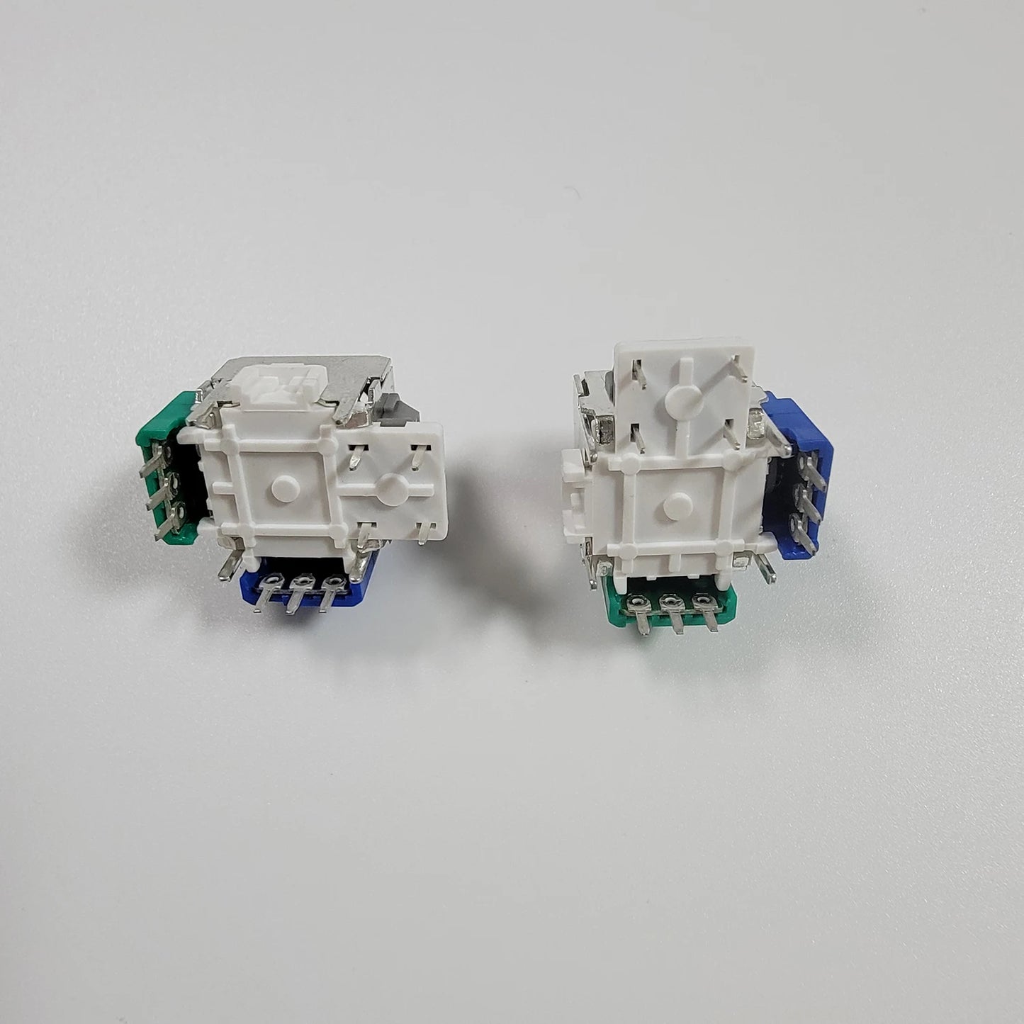 2PCS K-Silver JS13 Pro TMR Joystick for Switch Pro PS5 PS4 Xbox Series Xbox Elite 2 Replacement 3D Analog ThumbStick Anti-Drift