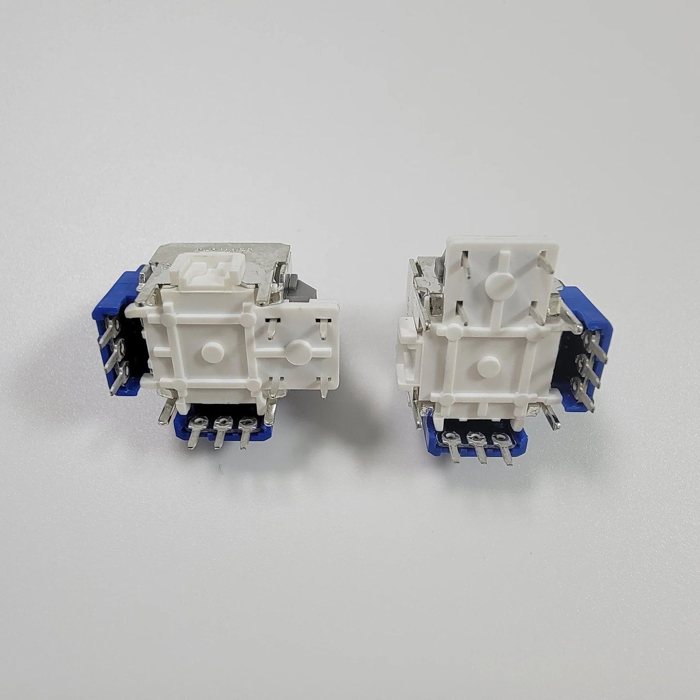 2PCS K-Silver JS13 Pro TMR Joystick for Switch Pro PS5 PS4 Xbox Series Xbox Elite 2 Replacement 3D Analog ThumbStick Anti-Drift